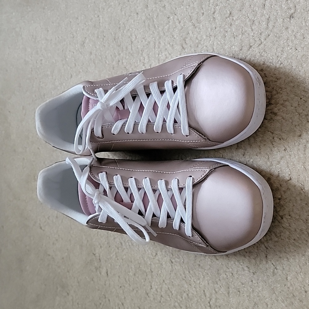 Lacoste tennis shoes